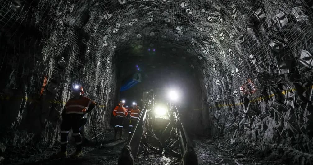النحاس يتعافى من أدنى مستوى في 3 أسابيع