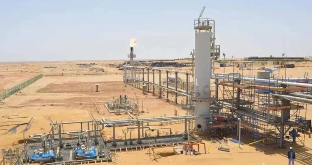 «إيني» تعتزم زيادة طاقة معالجة الغاز بالصحراء الغربية في مصر