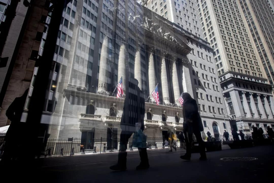 Wall Street Anxiety Spreads as AI Rout Meets $110 Oil Shock